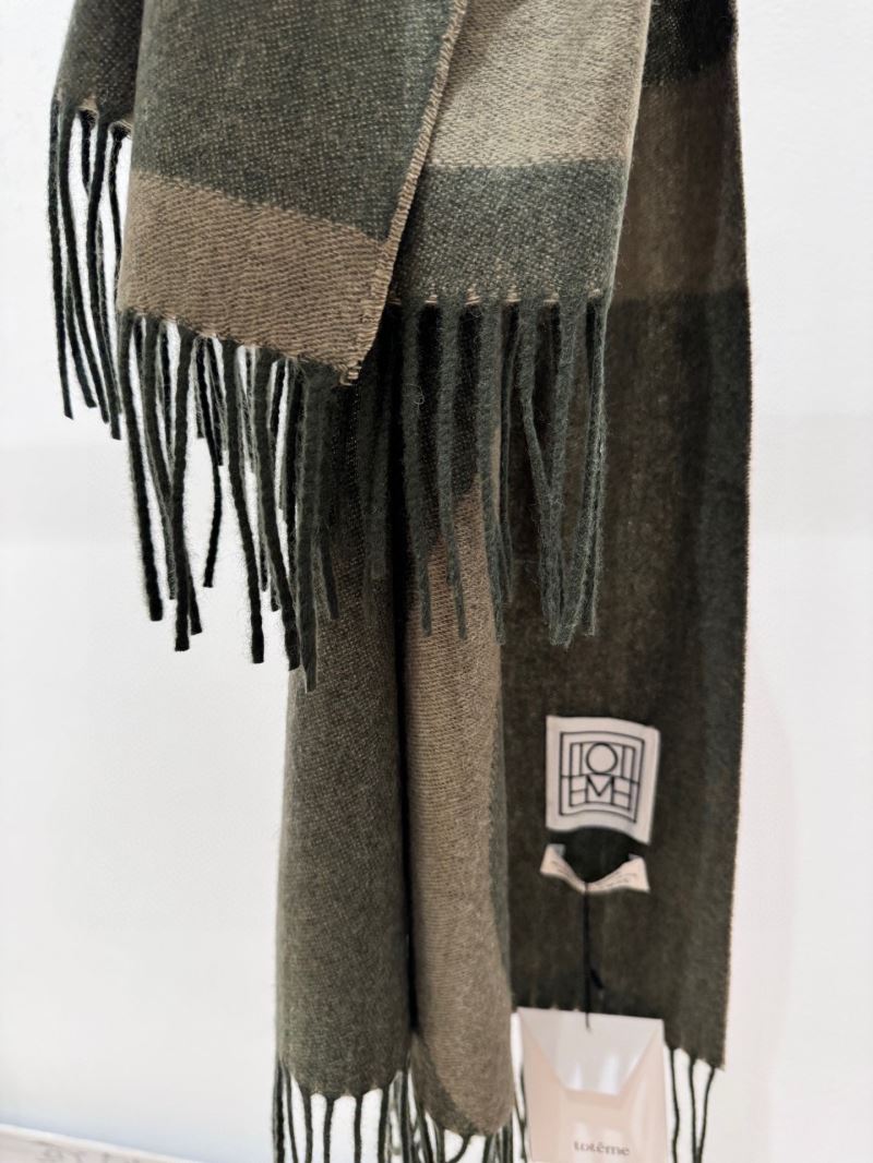 Toteme Scarf